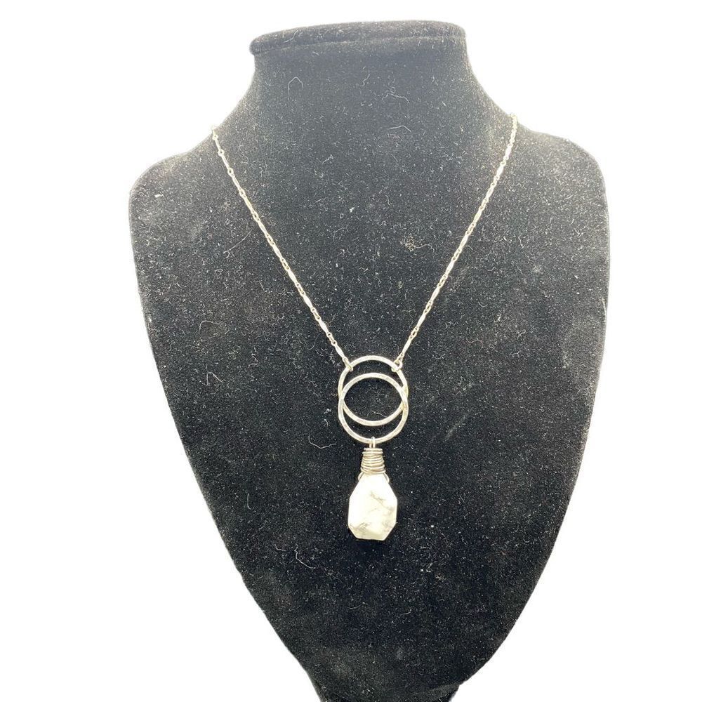 Silver double circles white agate drop necklace